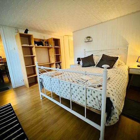 Chambre En Rez De Jardin Gland Esterno foto