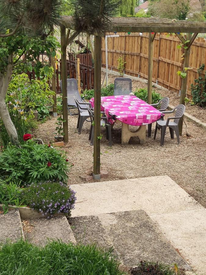 Chambre En Rez De Jardin Gland Esterno foto