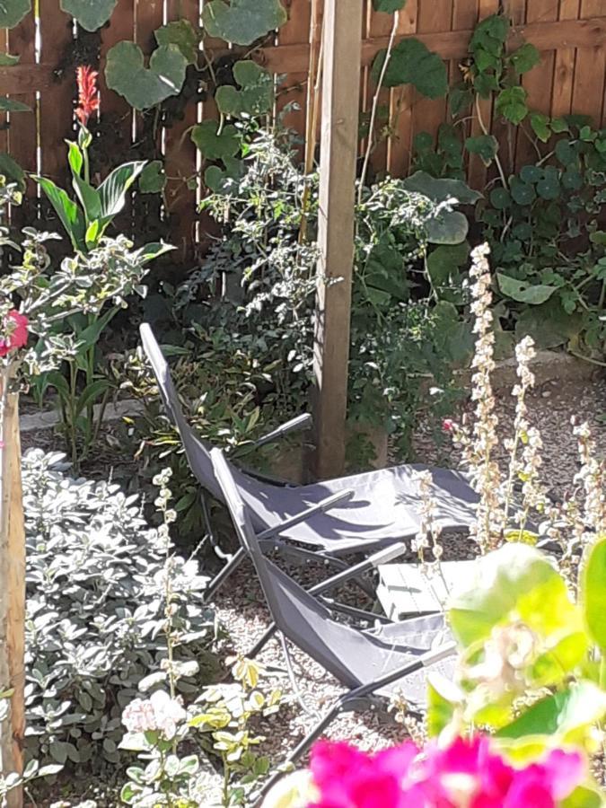 Chambre En Rez De Jardin Gland Esterno foto